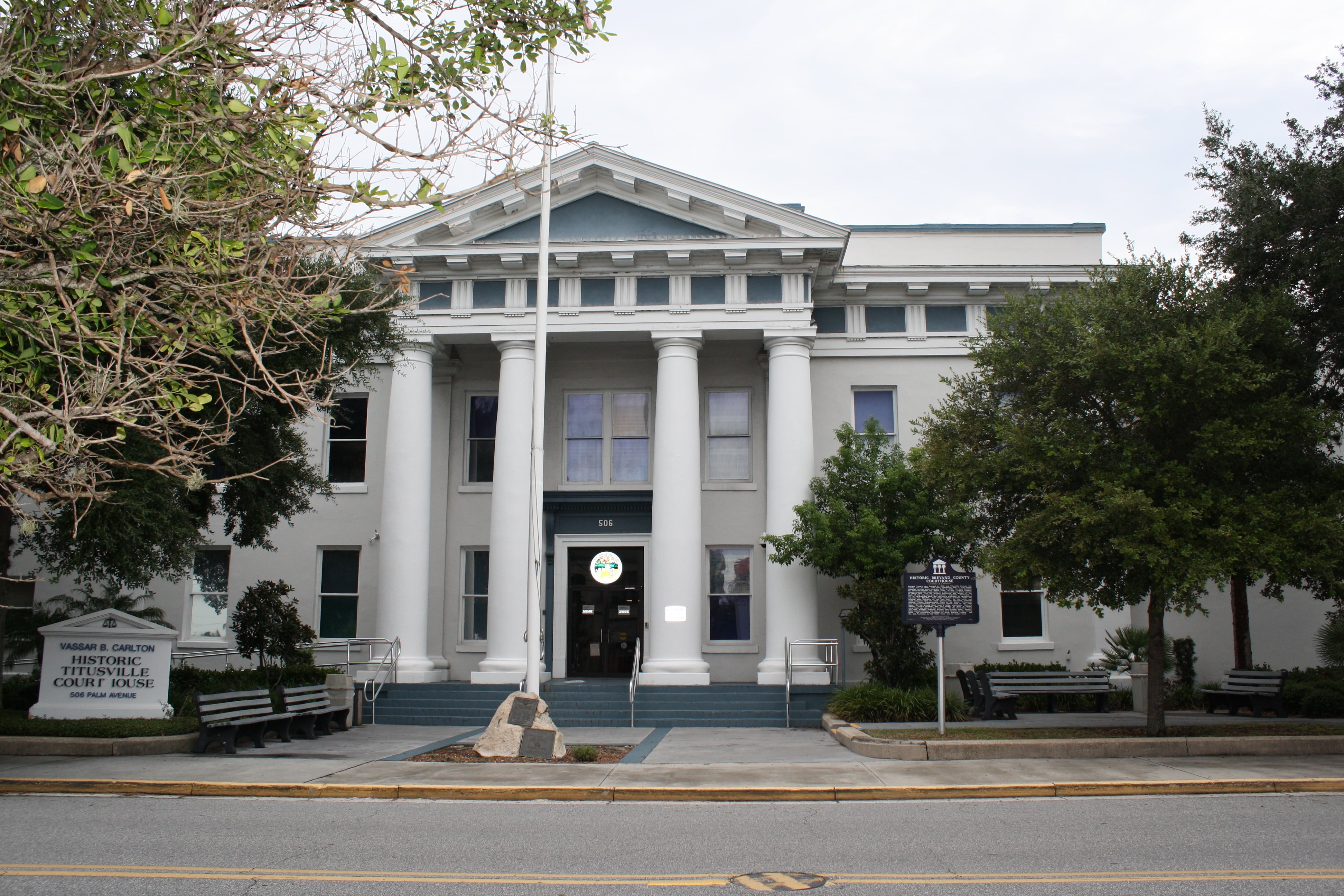 Titusville,_FL,_Courthouse,_Brevard_County,_08-07-2010_(5)