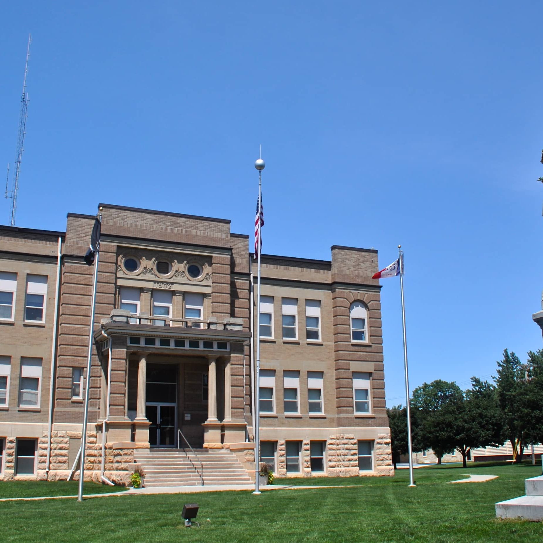 Osceola_County_Courthouse_(Iowa)